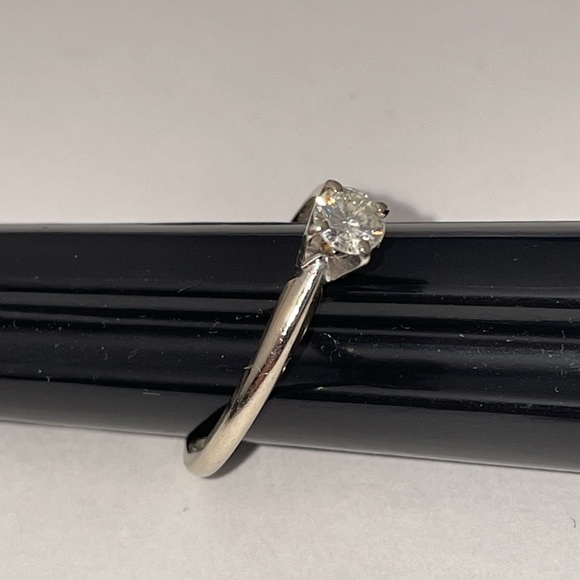 Solid 14K White Gold Natural Round Cut 1/4CT Diamond Solitaire Ring Vintage - Picture 7 of 17